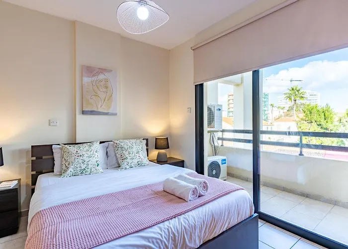 Freya 1-bedroom In アパート ラルナカ